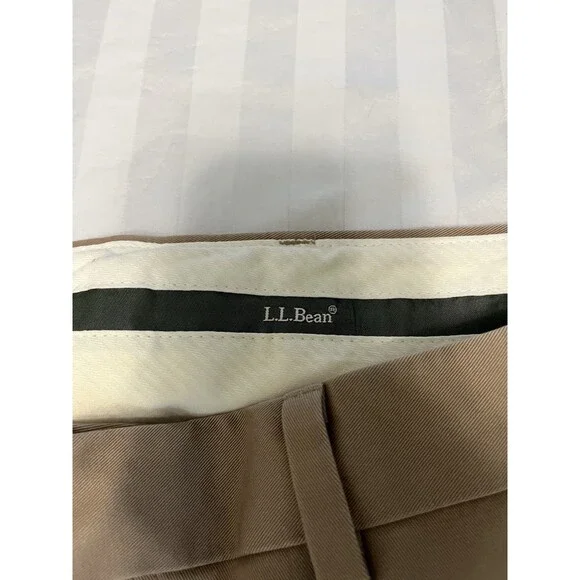 LL Bean Men's Double L Khaki Chinos Standard Fit Flat Front Pants Size 37 - Picture 5 of 8